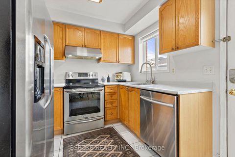 Photo 14 at 2066 St Clair Avenue W, Junction Area, Toronto