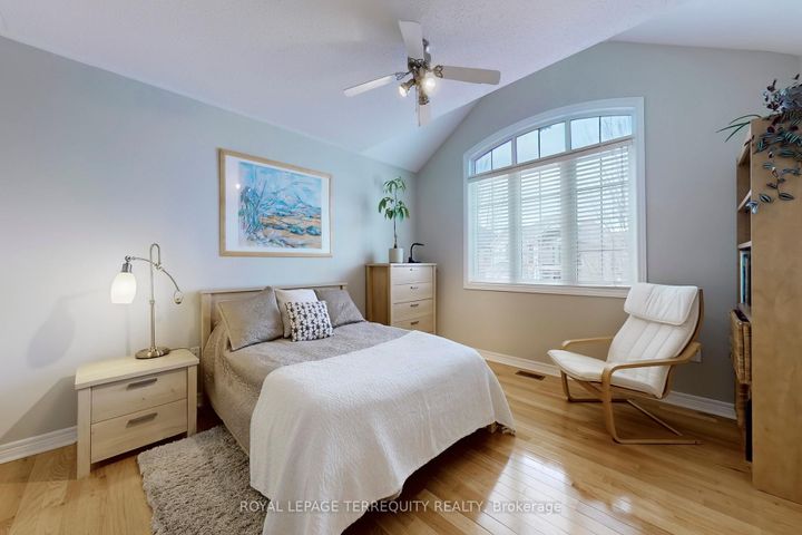 Photo 13 at 51 Donzi Lane, Patterson, Vaughan