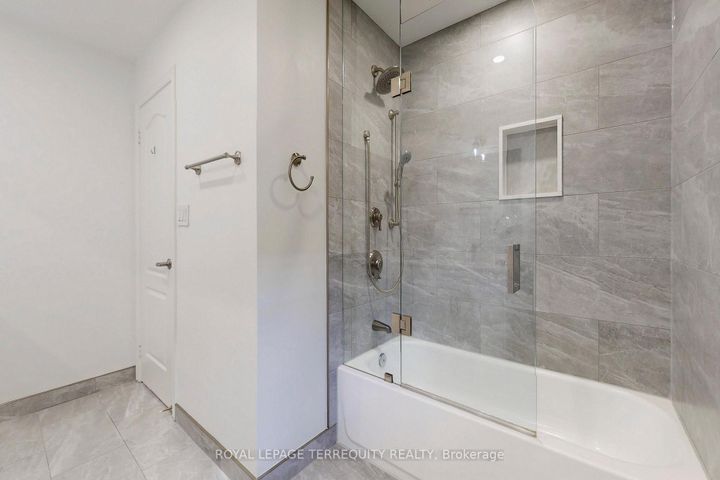 Photo 17 at 51 Donzi Lane, Patterson, Vaughan