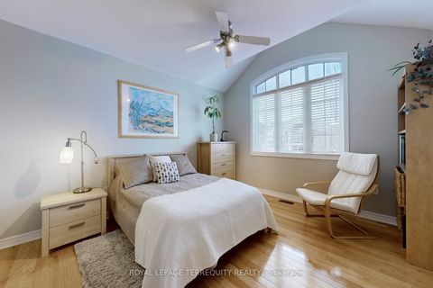 Photo 13 at 51 Donzi Lane, Patterson, Vaughan