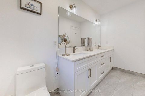 Photo 16 at 51 Donzi Lane, Patterson, Vaughan