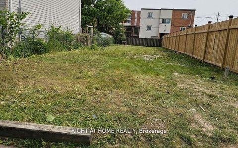 Photo 1 at 361 Adelaide Avenue W, McLaughlin, Oshawa