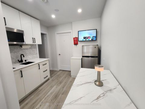 Photo 10 at 40 Akil Thomas Gardens, Bendale, Toronto