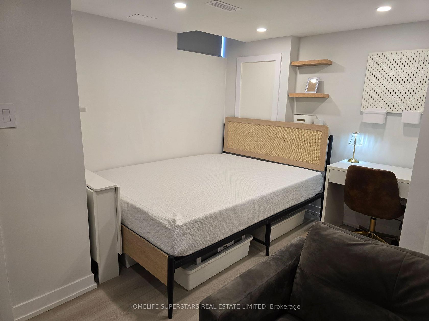 40 Akil Thomas Gardens, Bendale, Toronto 