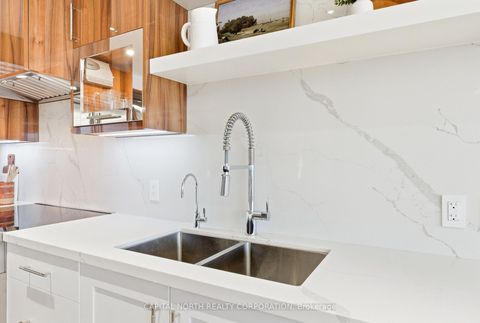 Photo 8 at 2603 - 330 Richmond Street W, Waterfront Communities C1, Toronto