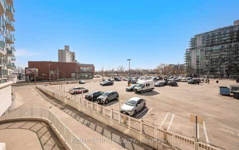 Photo 22 at 219 - 600 Queens Quay, Waterfront Communities C1, Toronto