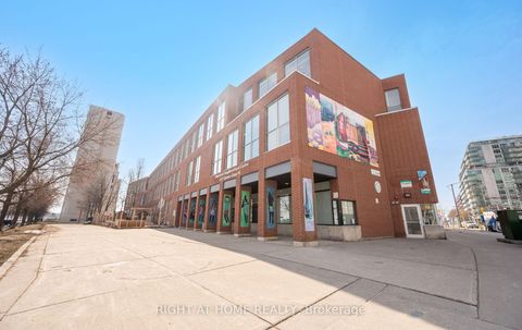 Photo 23 at 219 - 600 Queens Quay, Waterfront Communities C1, Toronto