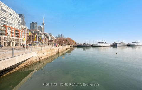 Photo 24 at 219 - 600 Queens Quay, Waterfront Communities C1, Toronto