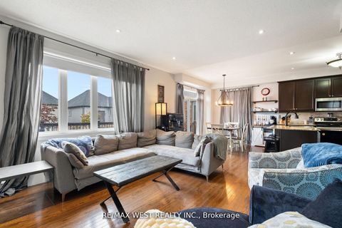 Photo 15 at 31 Buxton Lane, Bowmanville, Clarington