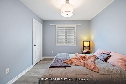 Photo 25 at 31 Buxton Lane, Bowmanville, Clarington