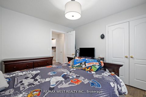 Photo 27 at 31 Buxton Lane, Bowmanville, Clarington