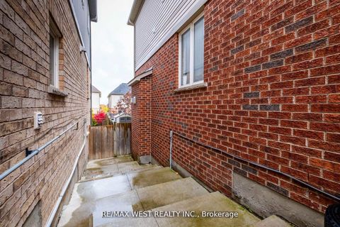 Photo 39 at 31 Buxton Lane, Bowmanville, Clarington