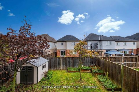 Photo 48 at 31 Buxton Lane, Bowmanville, Clarington