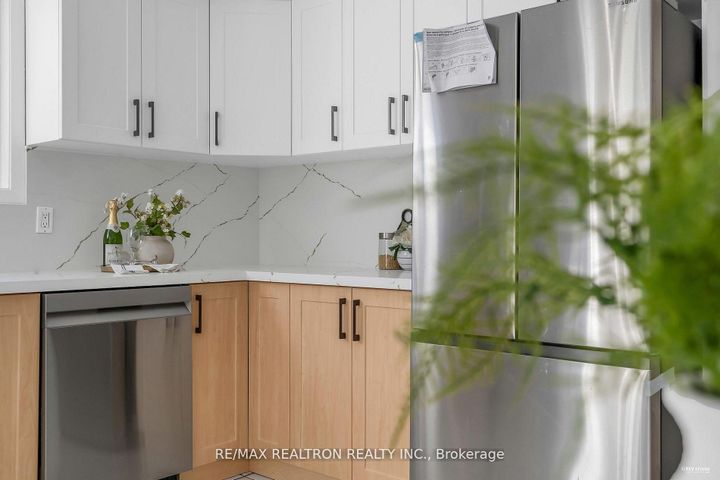 Photo 9 at 151 Shaughnessy Boulevard, Don Valley Village, Toronto