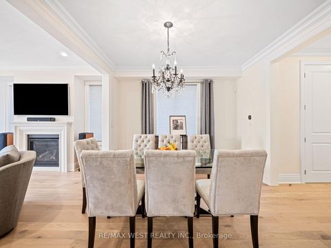 Photo 6 at 30 Drizzel Cres Crescent, Oak Ridges, Richmond Hill