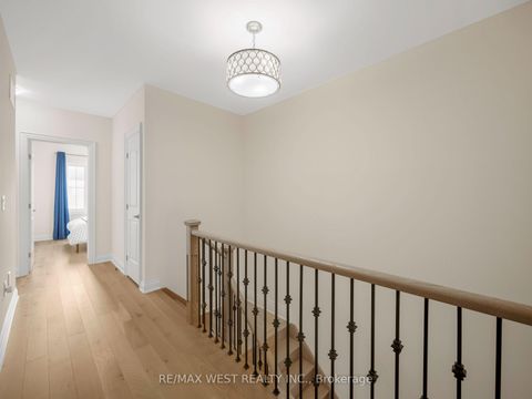 Photo 22 at 30 Drizzel Cres Crescent, Oak Ridges, Richmond Hill