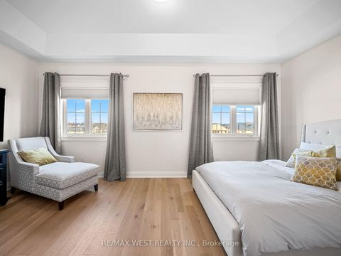 Photo 27 at 30 Drizzel Cres Crescent, Oak Ridges, Richmond Hill