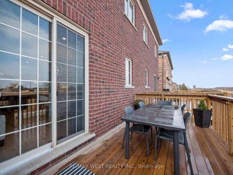 Photo 35 at 30 Drizzel Cres Crescent, Oak Ridges, Richmond Hill