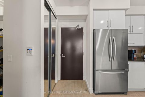 Photo 2 at 516 - 825 Church Street, Moore Park, Toronto