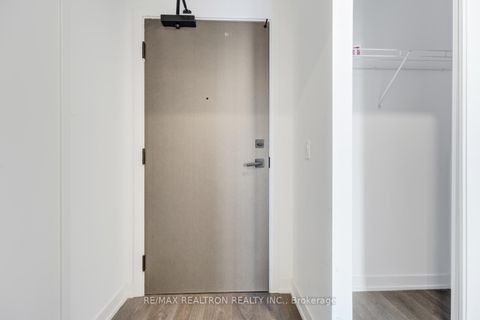 Photo 5 at 1701 - 15 Holmes Avenue, Willowdale East, Toronto