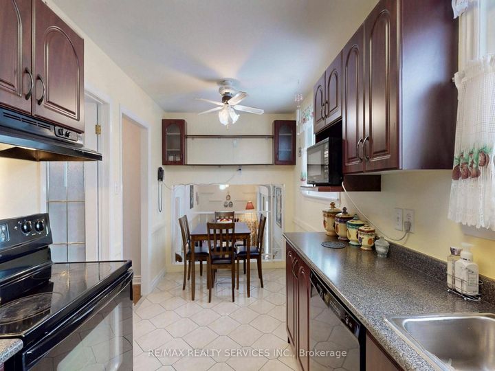 Photo 19 at 16 Grassington Crescent, Northgate, Brampton