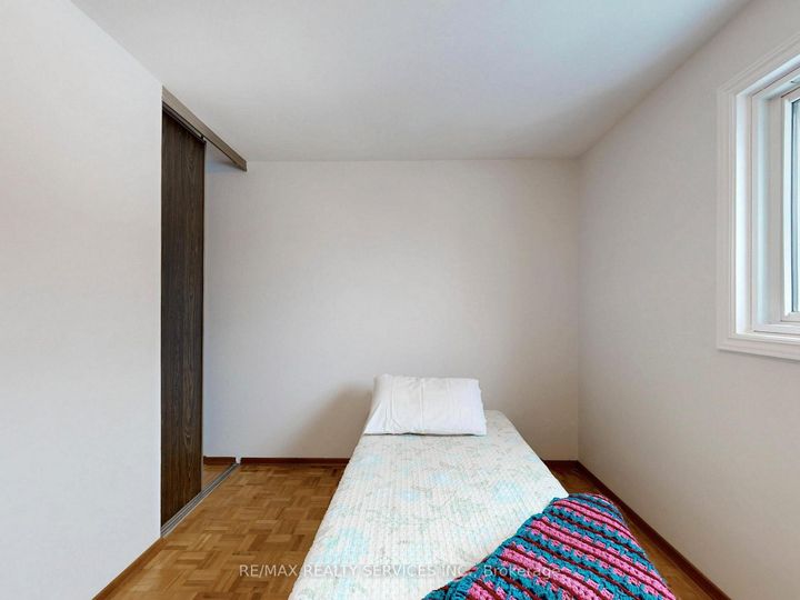 Photo 27 at 16 Grassington Crescent, Northgate, Brampton