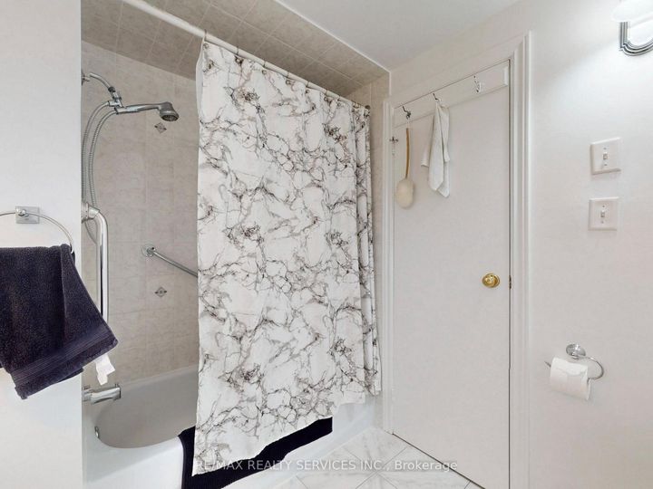 Photo 31 at 16 Grassington Crescent, Northgate, Brampton