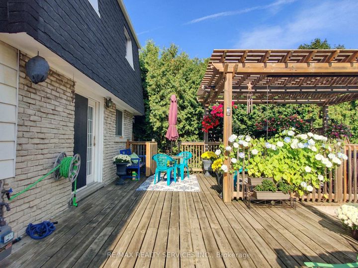 Photo 37 at 16 Grassington Crescent, Northgate, Brampton