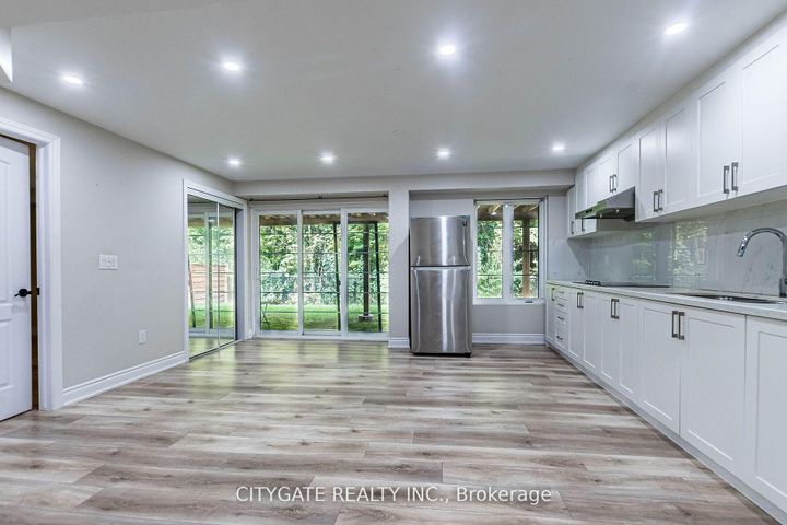 Photo 8 at 44 elysian fields Circle, Bram West, Brampton