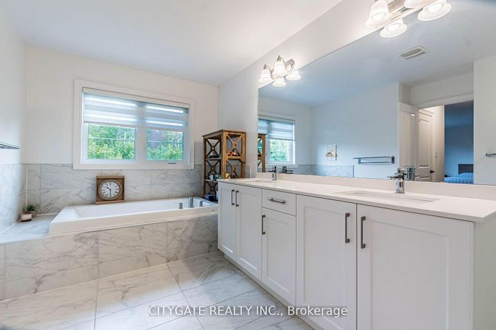 Photo 10 at 44 elysian fields Circle, Bram West, Brampton