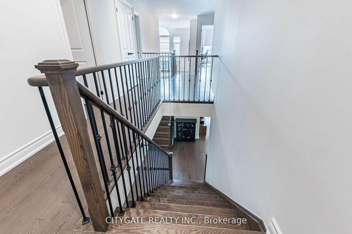 Photo 16 at 44 elysian fields Circle, Bram West, Brampton