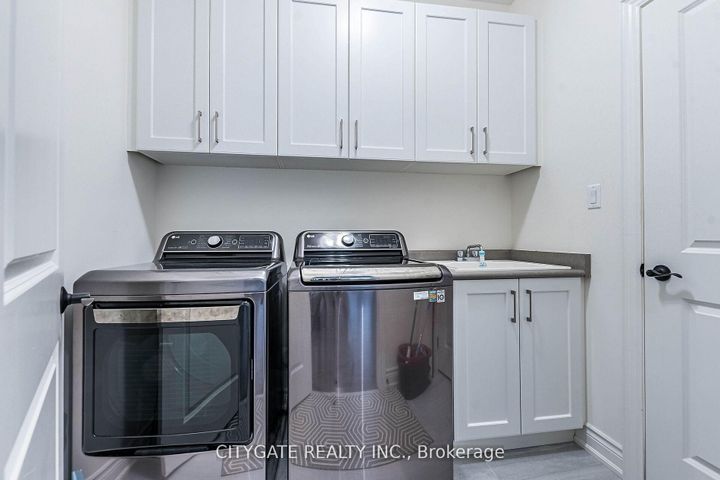 Photo 21 at 44 elysian fields Circle, Bram West, Brampton