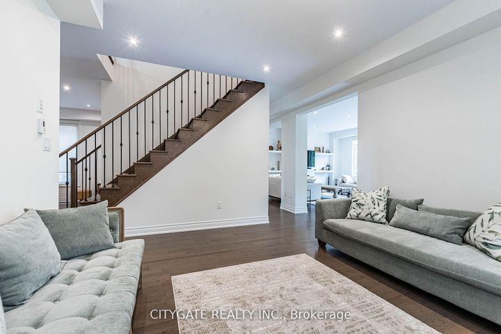 Photo 23 at 44 elysian fields Circle, Bram West, Brampton