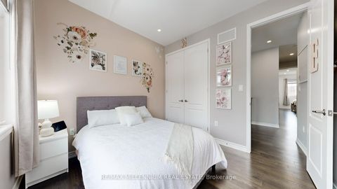 Photo 22 at 35 Barn Owl Way, Kleinburg, Vaughan