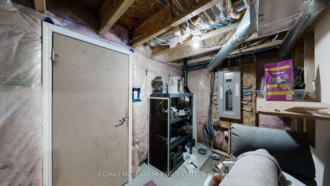 Photo 37 at 35 Barn Owl Way, Kleinburg, Vaughan