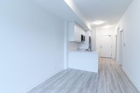 Photo 8 at 223 - 51 Clarington Boulevard, Bowmanville, Clarington