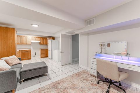 Photo 12 at 66 Raquel Street, Painswick South, Barrie