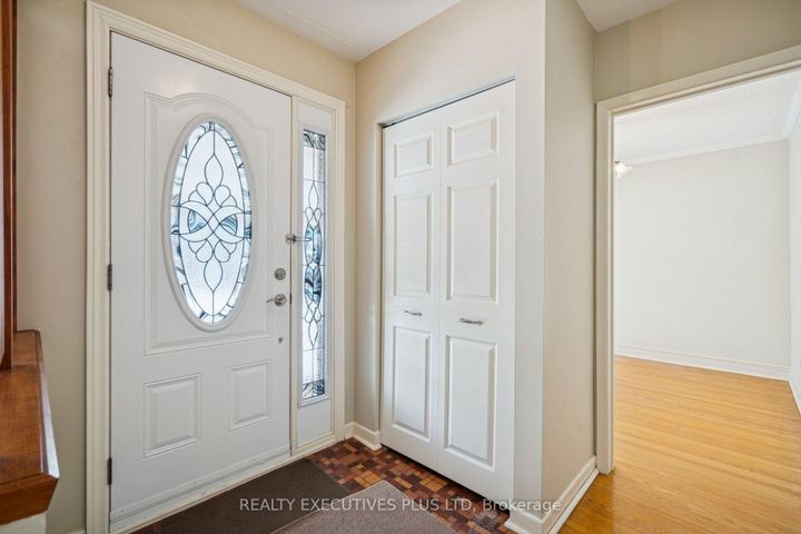 Photo 3 at 43 Marlebon Road, Clairville, Toronto