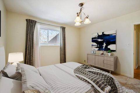 Photo 11 at 43 Marlebon Road, Clairville, Toronto