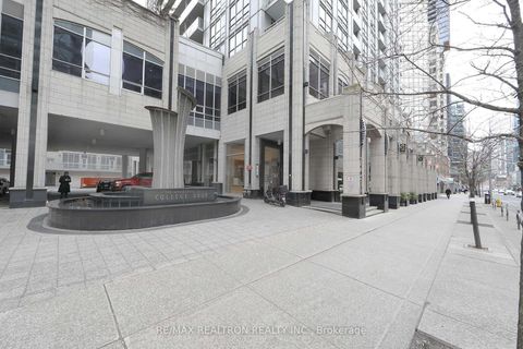 Photo 1 at 610 - 761 Bay Street, Bay Street Corridor, Toronto