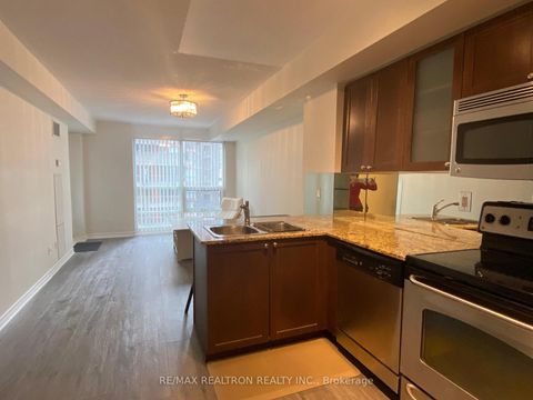 Photo 7 at 610 - 761 Bay Street, Bay Street Corridor, Toronto