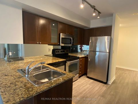 Photo 13 at 610 - 761 Bay Street, Bay Street Corridor, Toronto