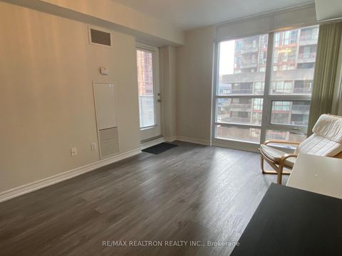 Photo 16 at 610 - 761 Bay Street, Bay Street Corridor, Toronto