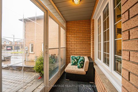 Photo 5 at 27 Opera Place N, East Woodbridge, Vaughan