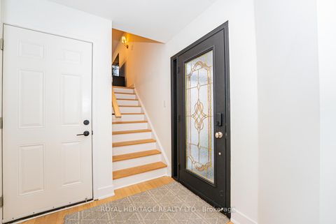 Photo 6 at 27 Opera Place N, East Woodbridge, Vaughan