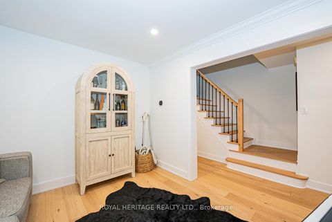 Photo 10 at 27 Opera Place N, East Woodbridge, Vaughan