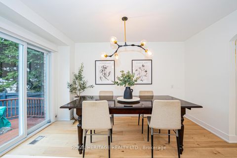 Photo 17 at 27 Opera Place N, East Woodbridge, Vaughan