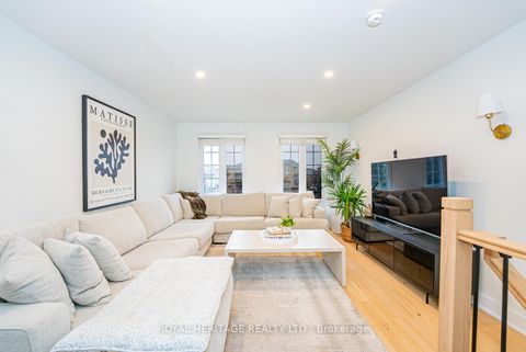 Photo 23 at 27 Opera Place N, East Woodbridge, Vaughan