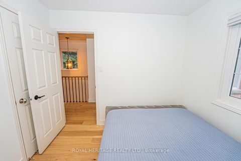 Photo 34 at 27 Opera Place N, East Woodbridge, Vaughan