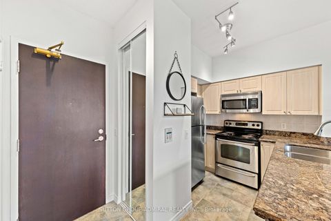 Photo 2 at 210 - 51 Lower Simcoe Street, Waterfront Communities C1, Toronto